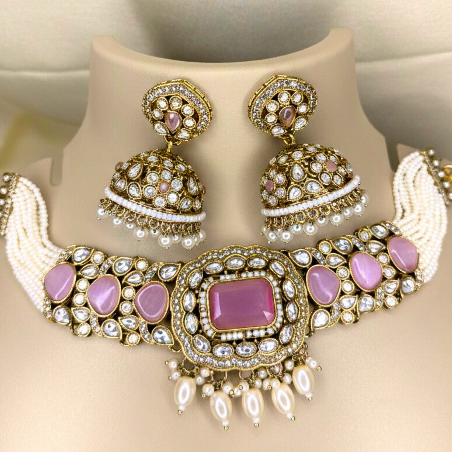 Majesty Kundan Choker & Jhumka Set