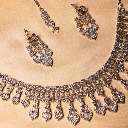 The Diamond-Illusion Crystal Set