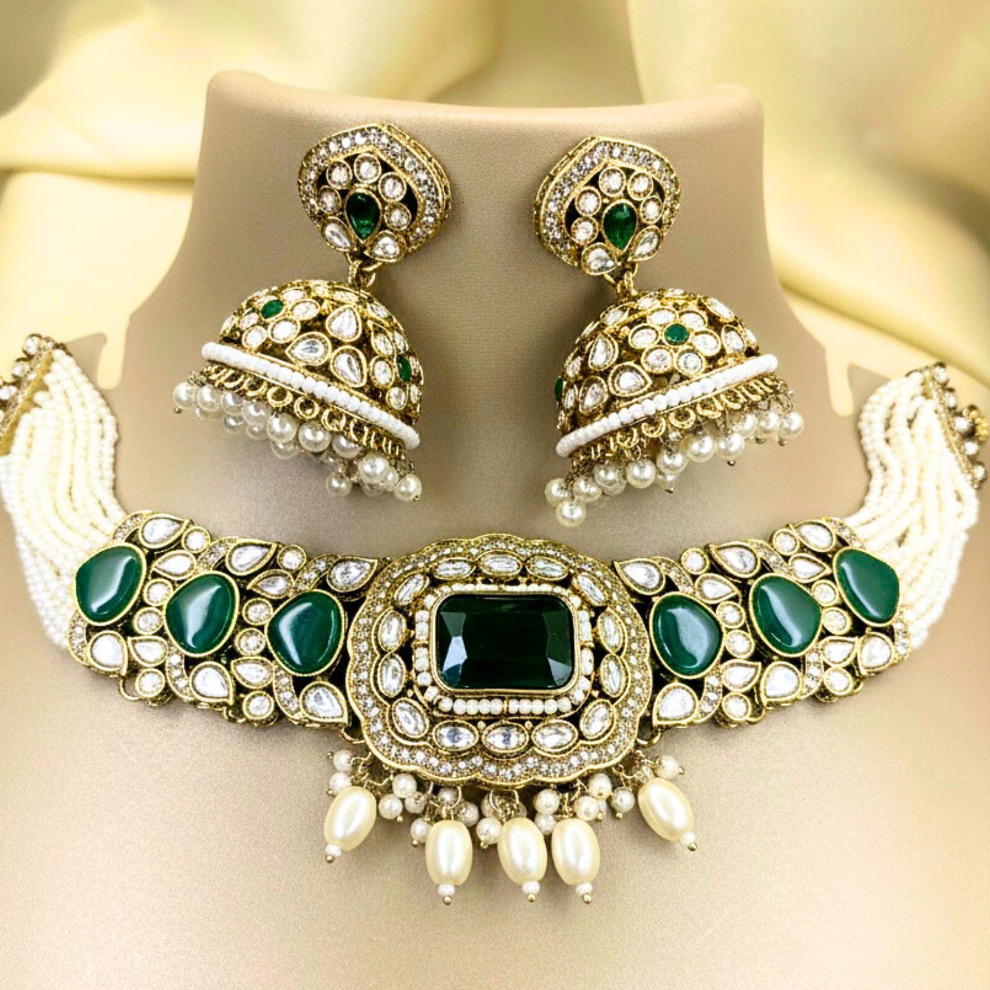Majesty Kundan Choker & Jhumka Set