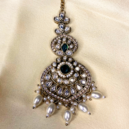 Majesty Kundan Choker & Jhumka Set