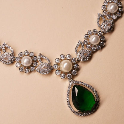 Green Swirl Pearl Necklace & Earring